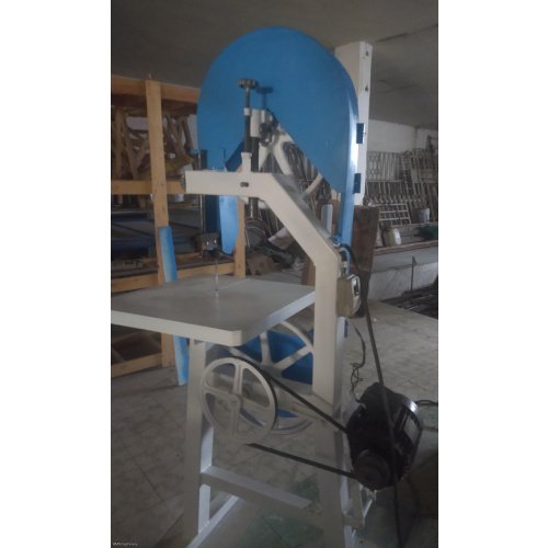 SIERRA CINTA DE 1 HP CON VOLANTE DE 50 CMS